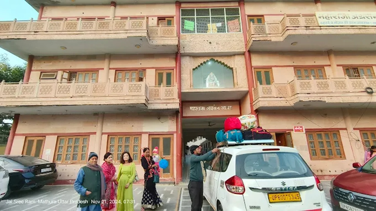 Clean room at Maharaja Agrasen Dharamshala Vrindavan